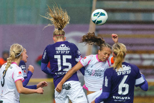 Jitex Leena Puranen och LdB Malmös Malin Levenstad i