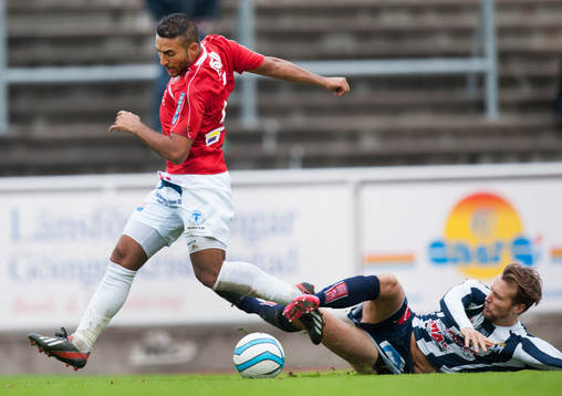 Saman Ghoddos, Trelleborg, glidtacklas av  Kristianstad