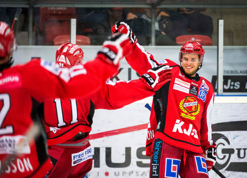 Almtunas Victor Rollin-Carlsson firar sin straff som gav