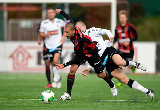 Brommapojkarnas Panajotis Dimitriadis, och Häckens Simon