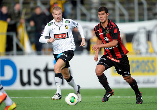 Brommapojkarnas Mauricio Albornoz, och Häckens Simon