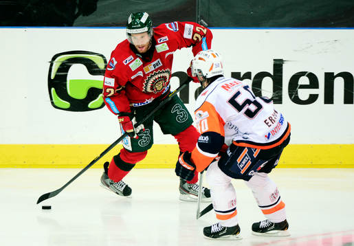 Frölundas Robin Figren och Växjös Sebastian Erixon