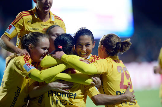 Tyresös Christen Press, jublar efter 1-0