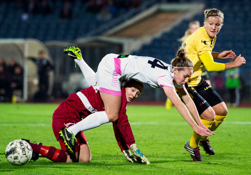 LdB Malmös Manon Melis och Lilleströms målvakt Maria