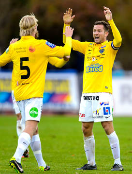 Falkenbergs David Svensson jublar