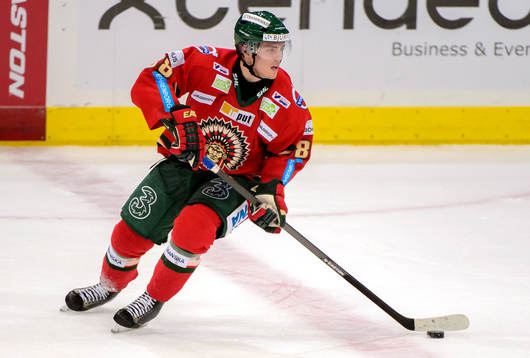 Frölundas Andreas Johnson med pucken