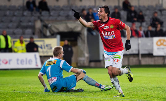 GAIS Daniel Mendes jublar efter att ha gjort 1-3