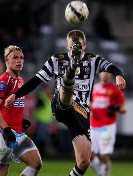 Landskrona BOIS Linus Malmqvist rensar