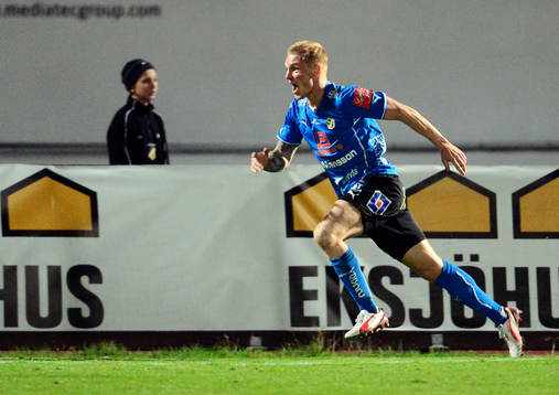 Halmstads Gudj√≥n Baldvinsson  jublar