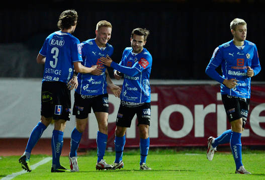 Halmstads Gudj√≥n Baldvinsson jublar