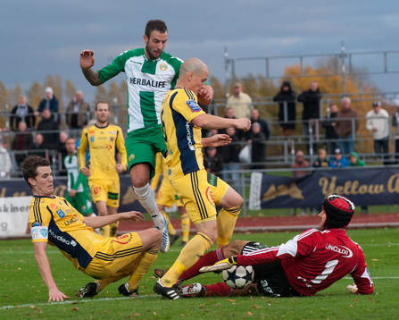  Hammarbys Andreas Haddad nära överlista Matt Pyzdrowski och kvittera till 3-3 i slutet 