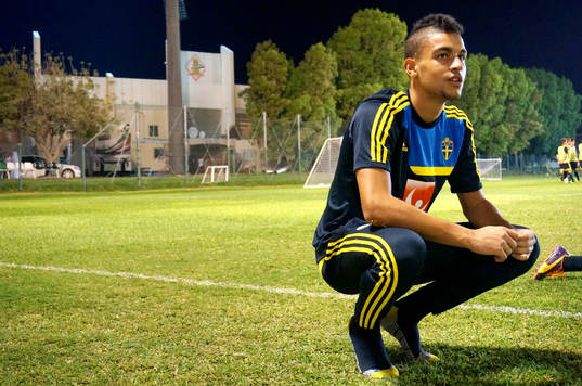 I denna handout-bild från Svenska Fotbollförbundet ses Sveriges Sixten Mohlin
