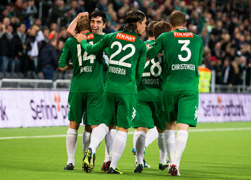 Hammarbys Mikael Rynell jublar tillsammans med sina lagkamrater efter att ha gjort 2-1 för Hammarby