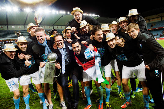 Malmös Emil Forsberg Matias Concha Pontus Jansson tränare Rikard Norling Jiloan Hamad målvakt Johan Dahlin, Erik Johansson, Markus Halsti, jublar