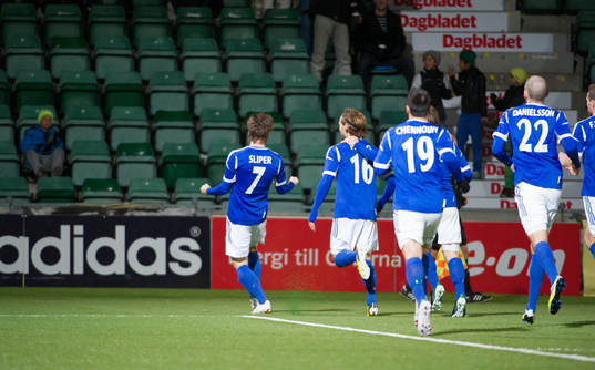 Sundsvalls Daniel Sliper, jublar