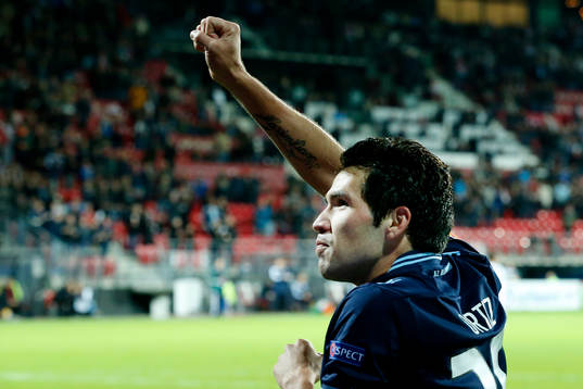  ALKMAAR - 07-11-2013 - Europa League, AZ - FC Shakhter Karagandy, AFAS Stadion, AZ speler Celso Ortiz juicht nadat hij de 1-0 heeft gescoord.