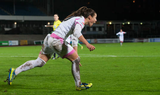 Malmös Ramona Bachmamnn har kvitterat till 1-1 i åttondelsfinalen i  Womens Champions League mellan Ldb Malmö och Wolfsburg 9 november.