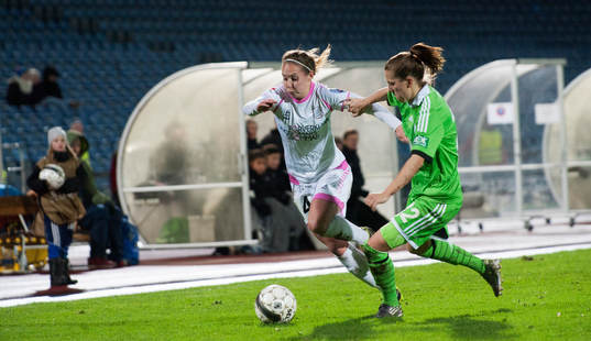 Malmös Manon Melis och Wolfsburgs Verena Faisst i