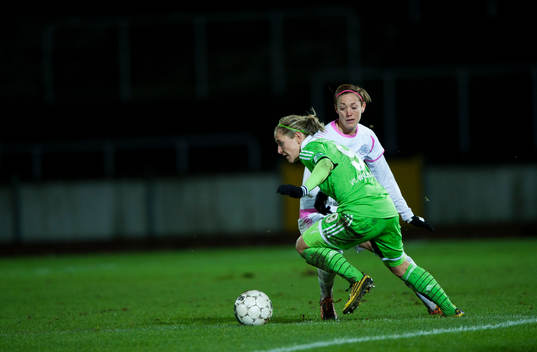 Wolfsburgs Anna Blässe och Malmös Therese Sjögrani