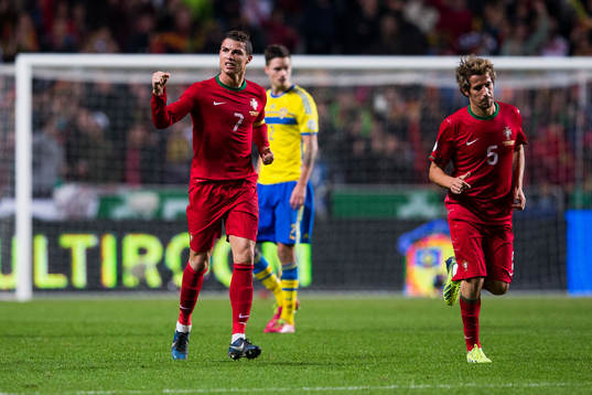 Portugals Cristiano Ronaldo jublar efter att ha gjort 1-0 Portugal