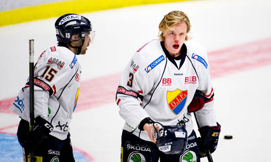 Djurgårdens Samuel Löfquist blöder