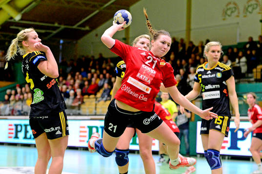 Skånelas Viktoria Högström Unell skjuter