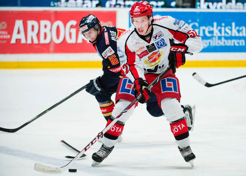 Djurgårdens Marcus Sörensen  och Almtunas Erik De La Rose