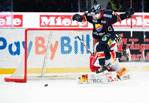 Djurgårdens Mattias Kalin sätter sin straff