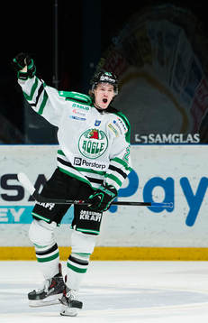 Rögles  Emil Molin jublar