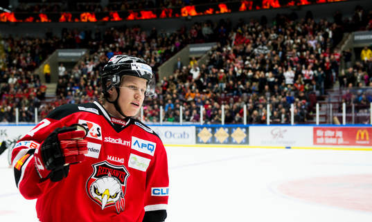 Malmö Redhawks Daniel Viksten jublar