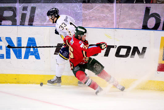 s Elias Fälth och Frölundas Erik Karlsson