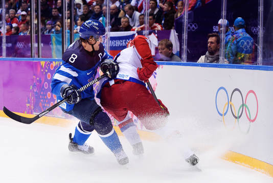 Finlands Teemu Selänne utmanar Rysslands Pavel Datsyuk