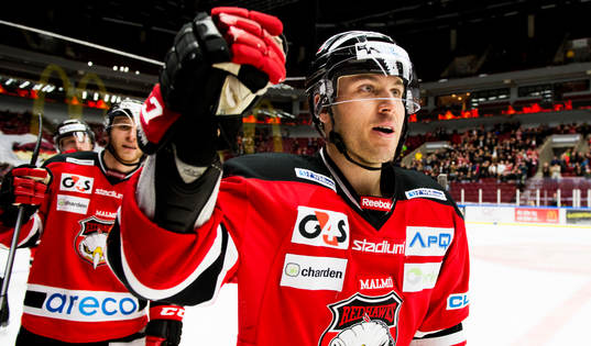 Malmö Redhawks Joey Tenute gör 3-0 och därmed sitt andra