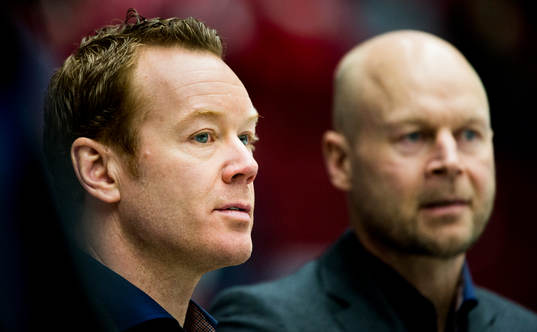 Almtunas tränare Niklas Eriksson och assisterande tränare