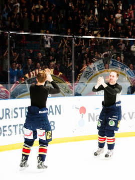 Djurgårdens Markus Ljungh  och Dustin Johner  åker ut och