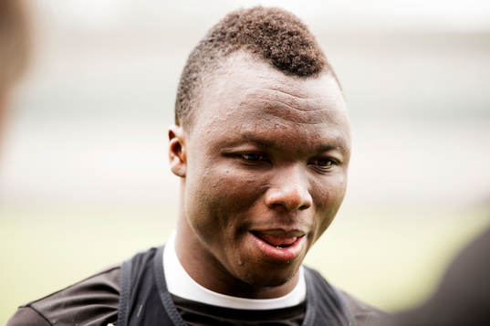 Dominic Adiyiah provtränar
