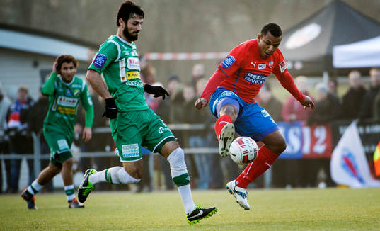 Helsingborgs Álvaro Santos och  Ljungskiles Rebin Gharib