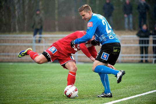 Halmstads Simon Silverholt drar Assyriska Christopher Brandeborn