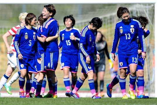 Japan jublar efter 1-1 i matchen mellan Japan och USA