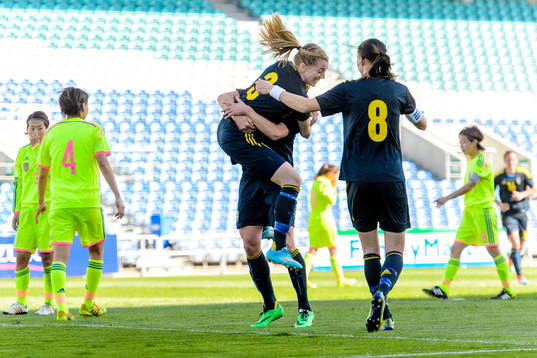 Sveriges Linda Sembrant firar efter 0-1
