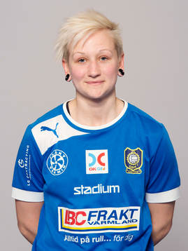 Damfotbollsspelaren Elin Börjesson, Karlstad/Qbik, poserar för ett porträtt den 12 mars 2014 i Karlstad.