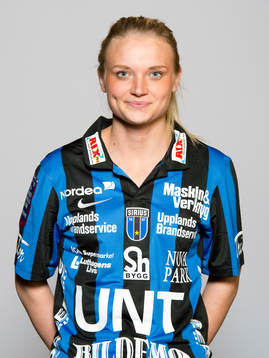 Damfotbollsspelaren Jenny Jansson, Sirius, poserar för ett porträtt den 13 mars 2014 i Uppsala.