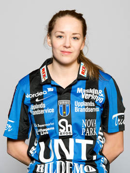 Damfotbollsspelaren Julia Lyckberg, Sirius, poserar för ett porträtt den 13 mars 2014 i Uppsala.