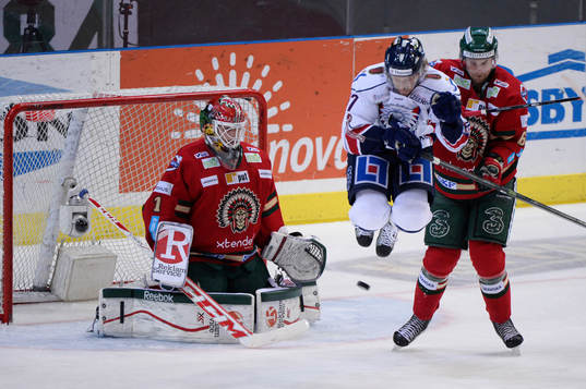 Frölundas målvakt Lars Johansson och Frölundas Mikael