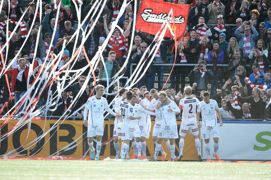 Kalmars Måns Söderqvist jublar