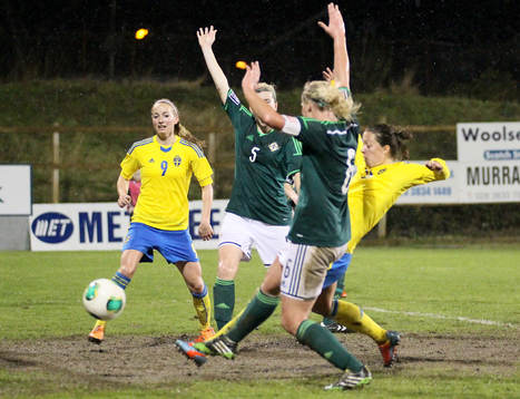  Fotboll, Dam, VM-Kval, Nordirland - Sverige: Sweden's Lina Nilsson scores her goal during this evenings game at Shamrock Park in Portadown.  