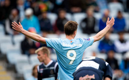 Malmö FFs Markus Rosenberg är uppgiven