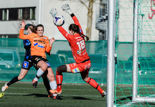 Sunnanås Elin Wikström gör 0-1