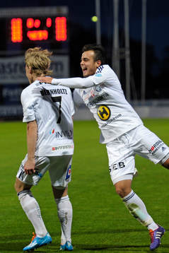 Huskvarnas Philip Bernholtz jublar efter 0-1