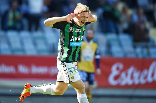 GAIS Linus Tornblad jublar efter 2-1